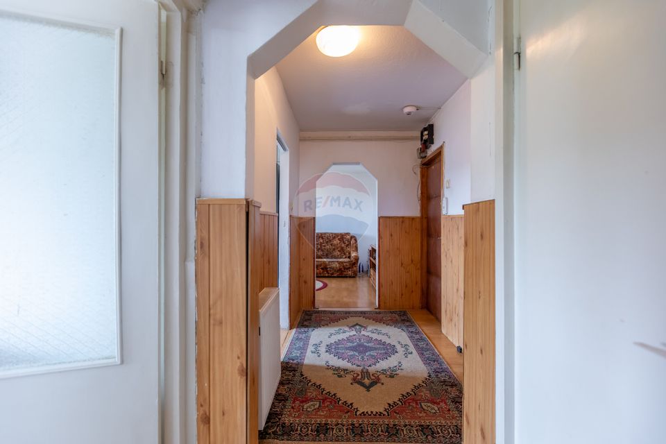 Apartament 3 camere decomandate – Strada Bicaz, zona Narcisa