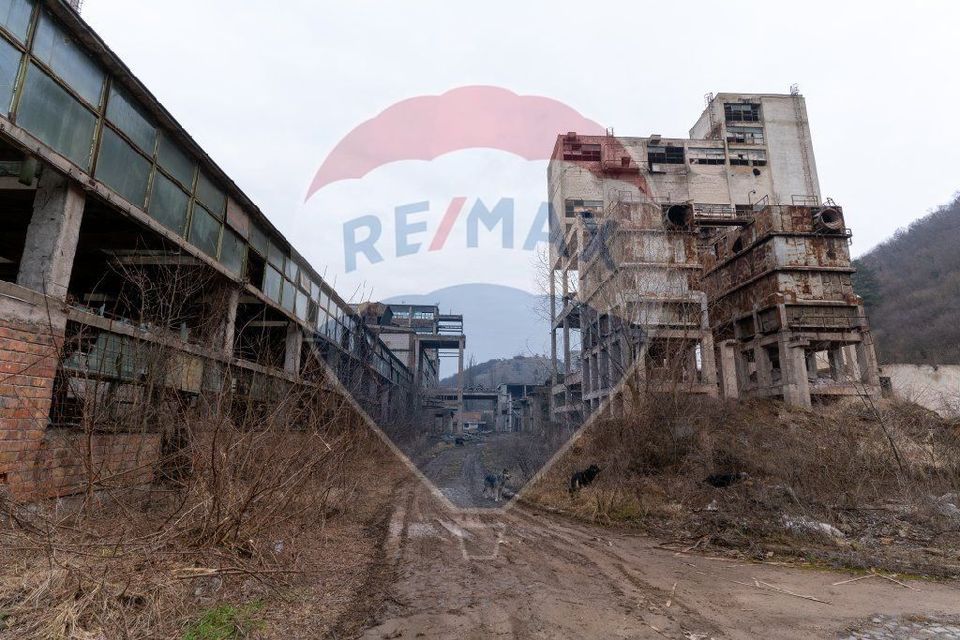 7,000sq.m Industrial Space for sale, Periferie area