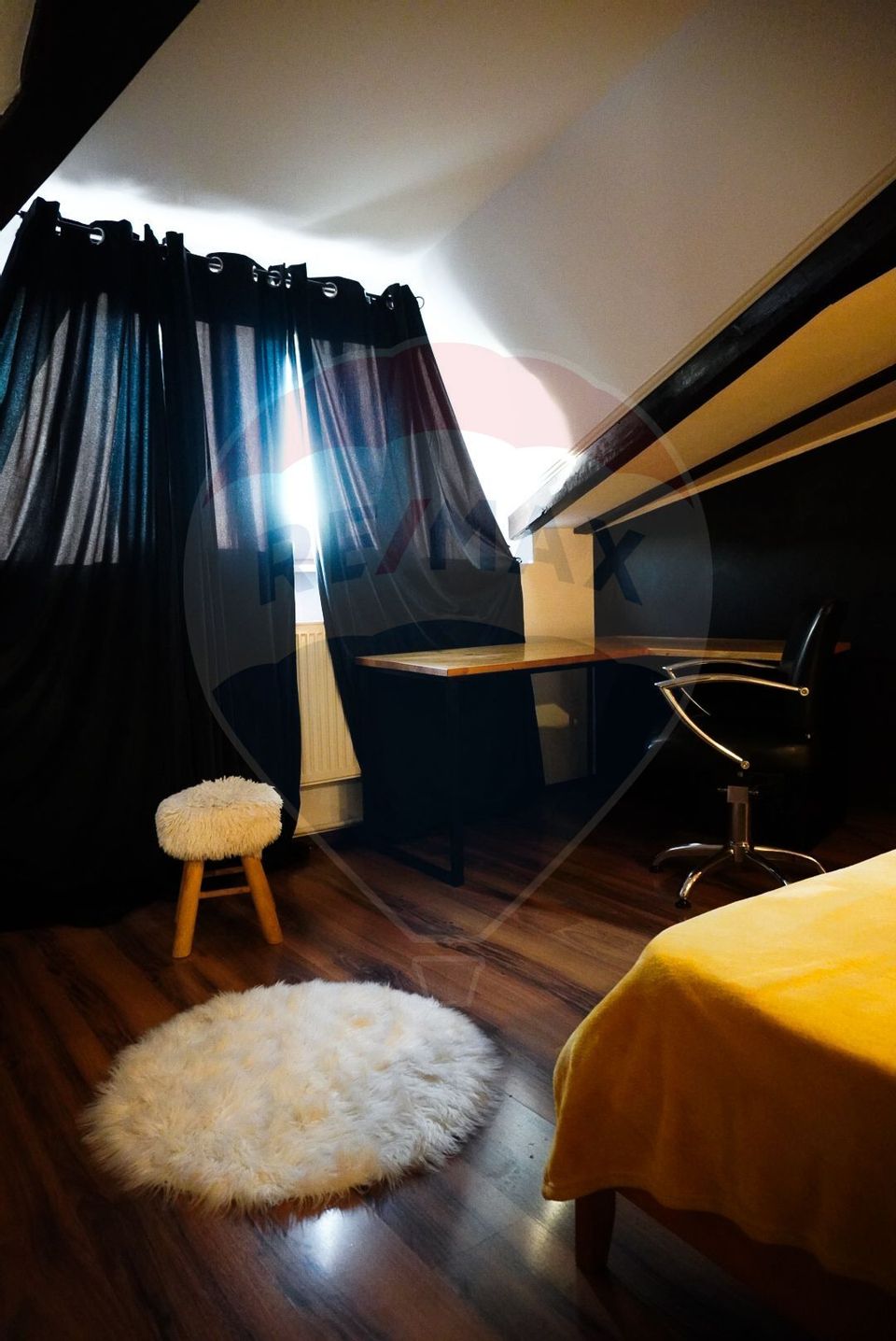 Vila P+M cu 3 camere, de inchiriat, zona Far Constanta