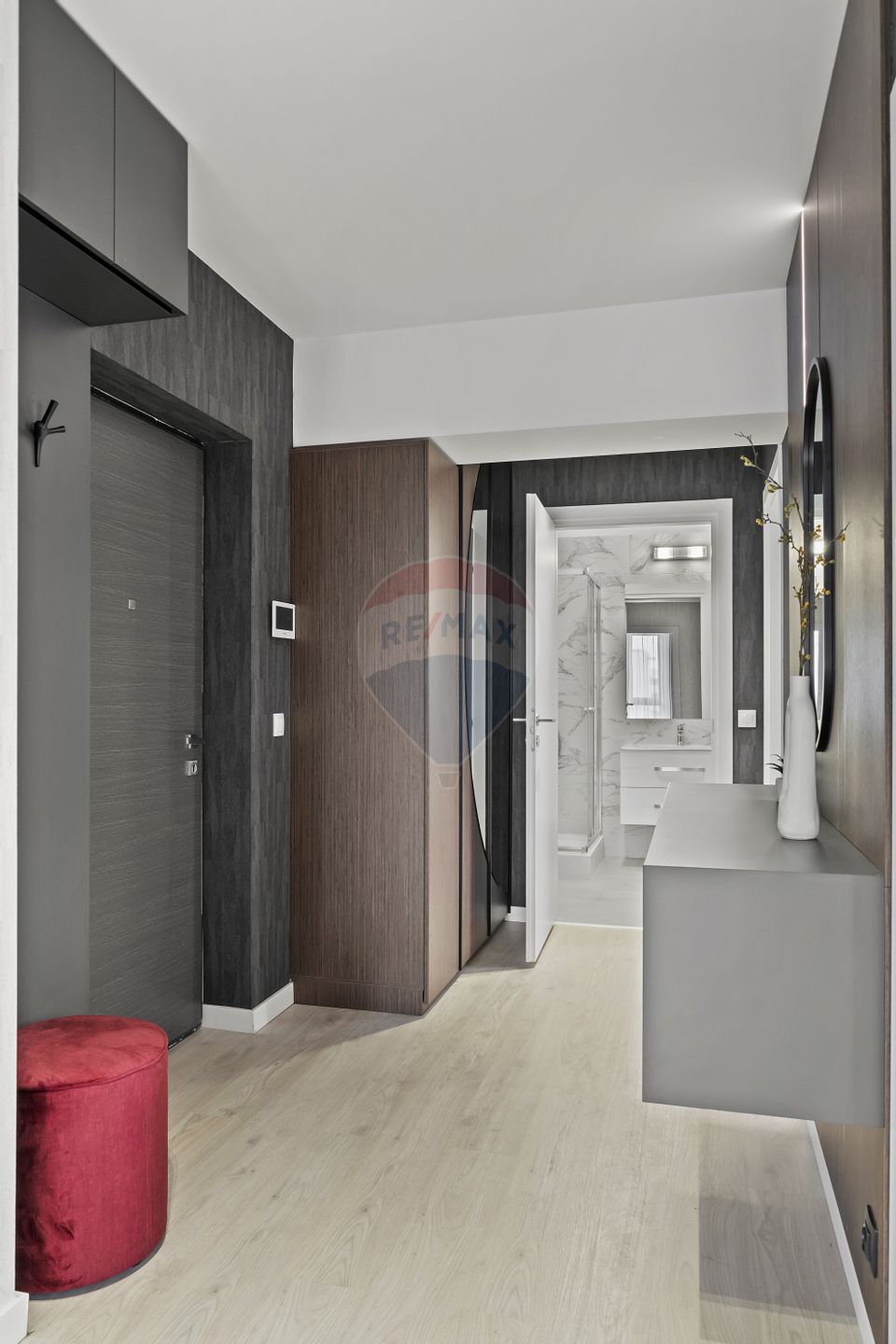 Apartament cu trei camere in zona Baneasa/Baneasa Mall