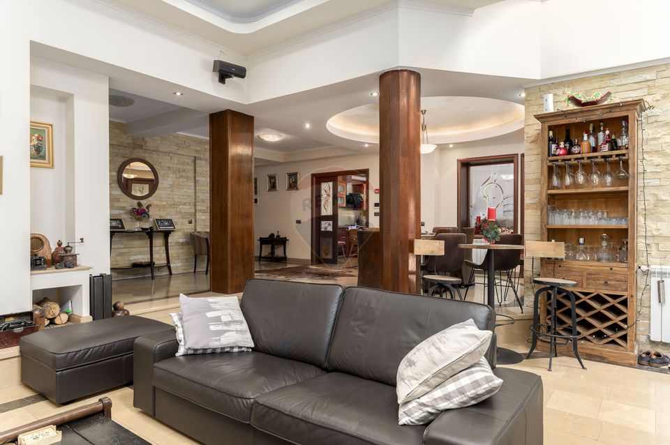 Oferta de sarbatori, discount 10% - Vilă cu parc, piscină și foișor