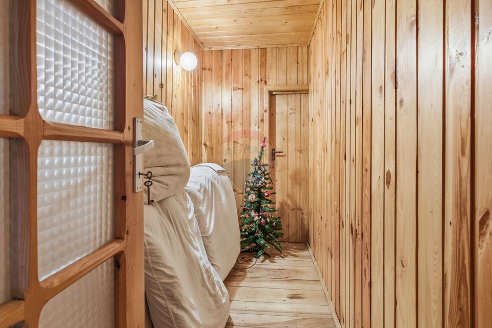 Casă / Vilă cu 4 camere de vânzare