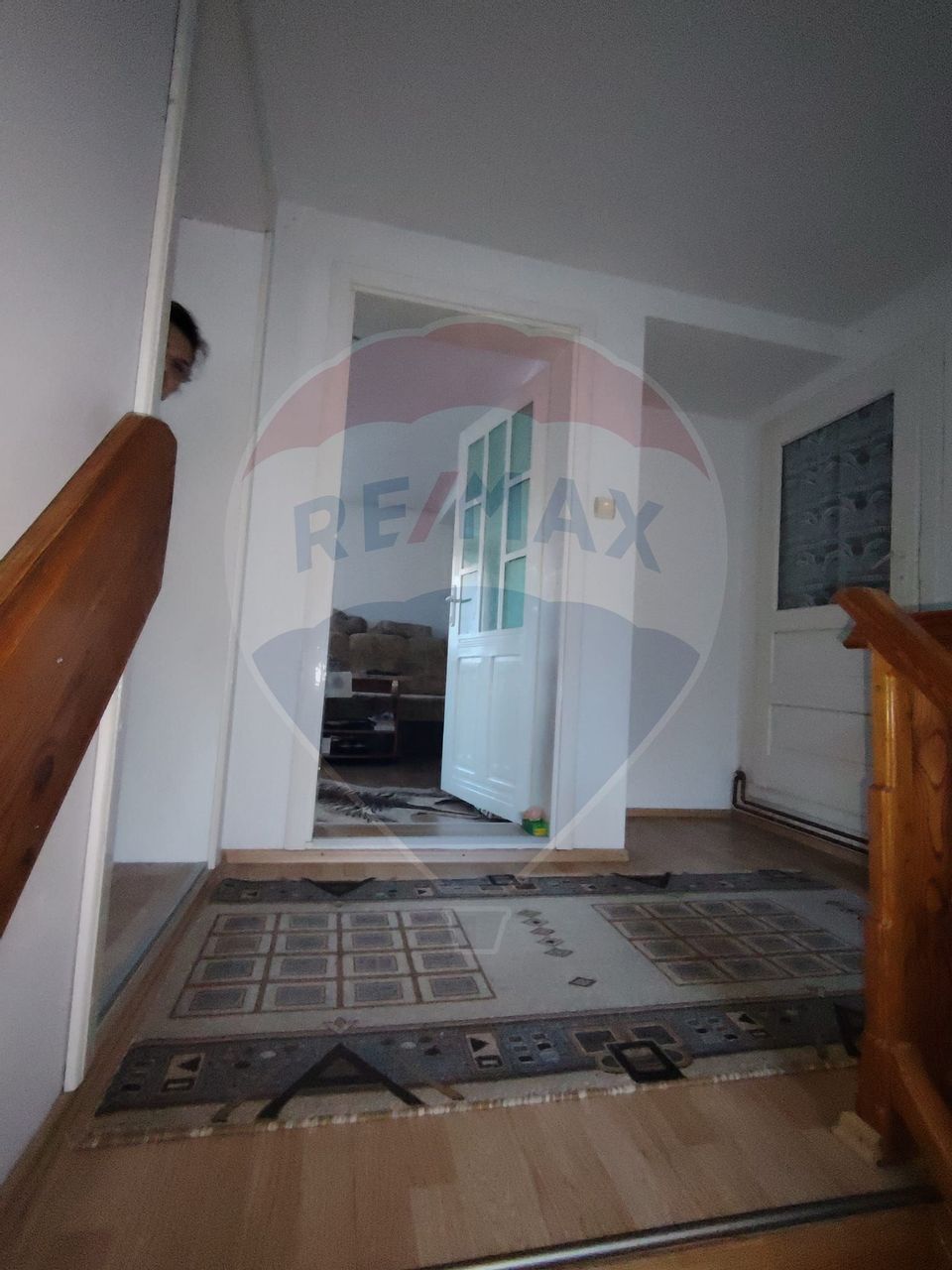 Case cu 7 camere de vânzare în comuna Panaci, sat Drăgoiasa.