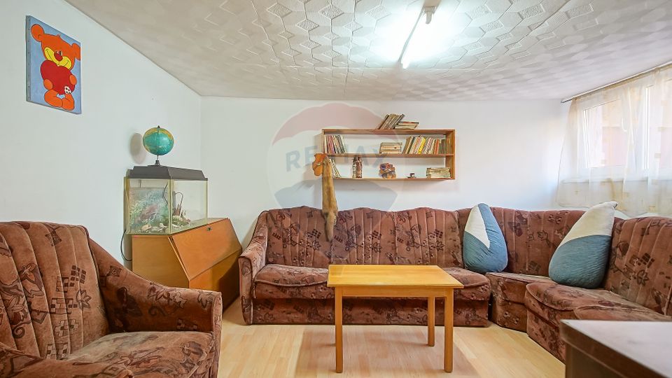 COMISION 0 Casă cu potențial excelent, teren 446 mp, Strada Fanionului