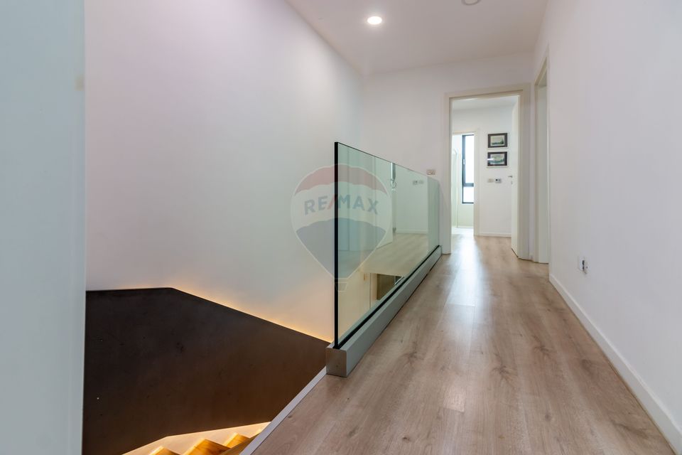 Casă / Vilă de vanzare la intrare in Tunari, toate utilitatile