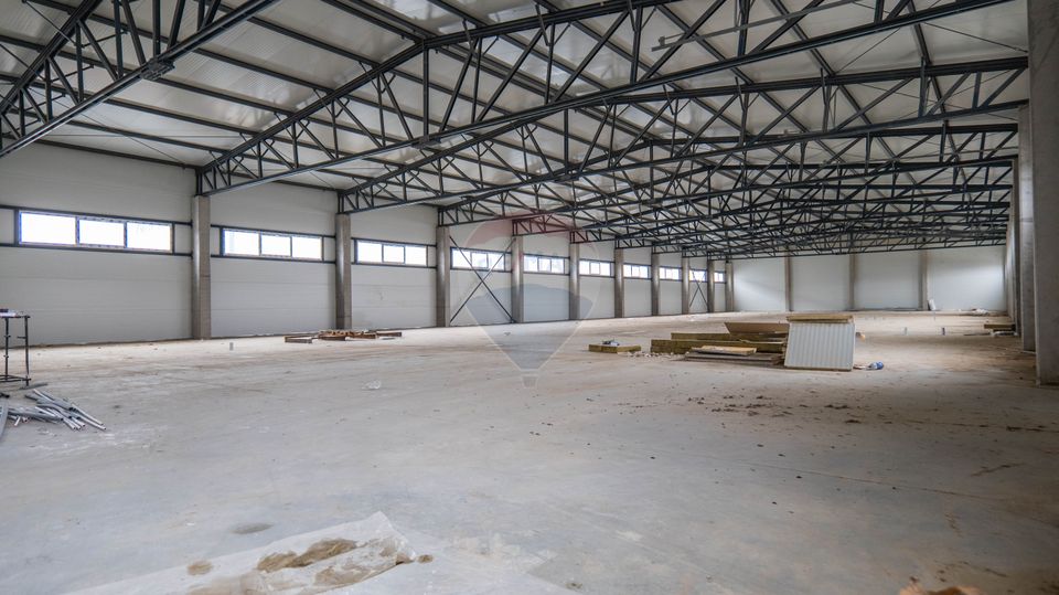 Hala de închiriat 1.800 mp cu teren 5.000 mp - Acces rapid la centura