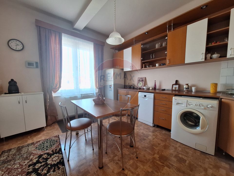 Apartament 4 camere , pet friendly,  cu parcare si curte, Ultracentral