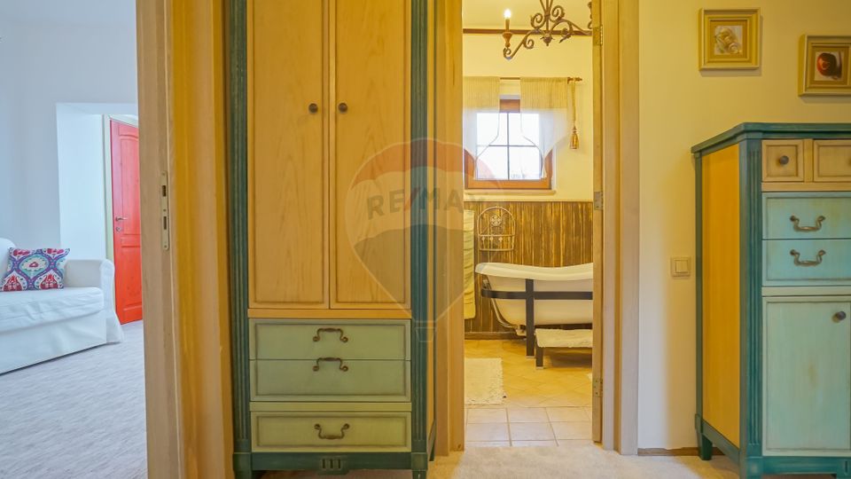 REZERVATA ! Caminul ideal, casa si curte frumos amenajata, Brasov