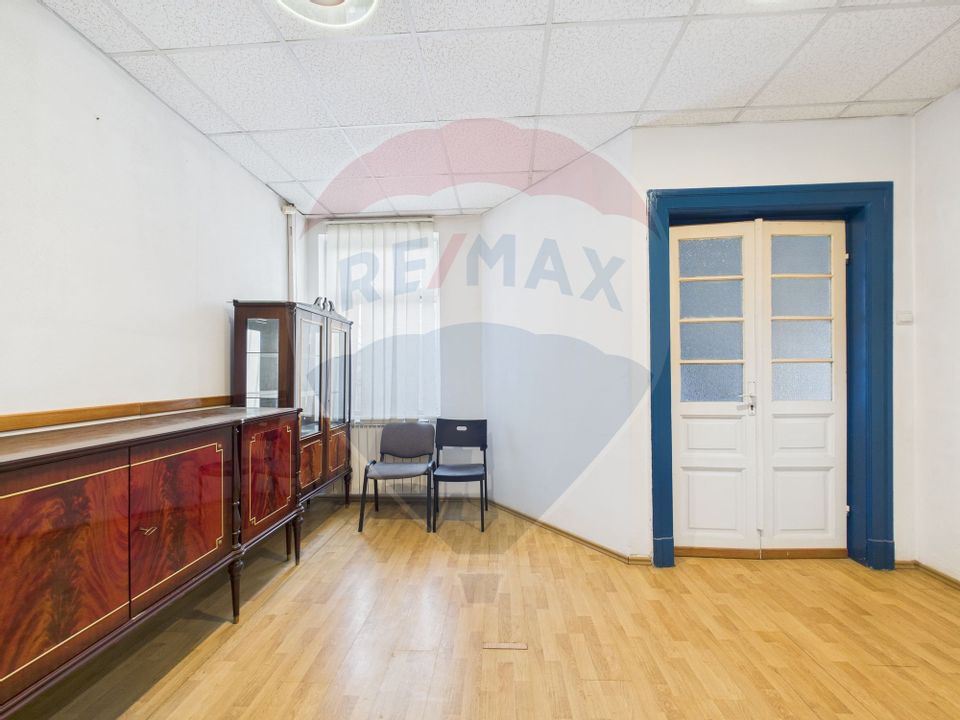 130sqm office space for rent in Unirii area