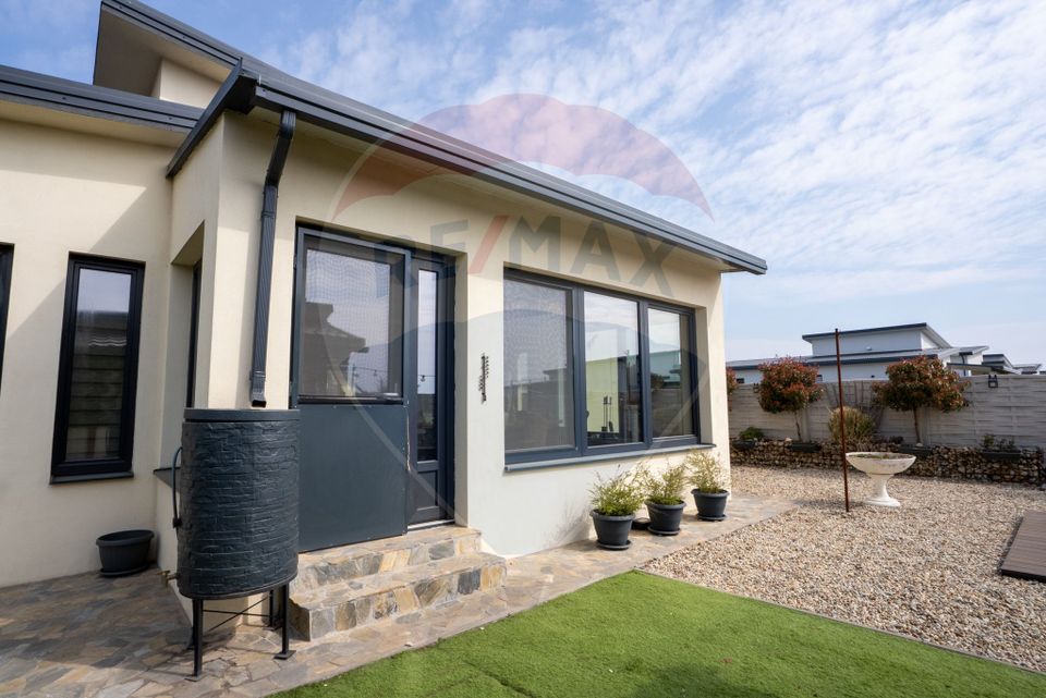 4 room House / Villa for sale