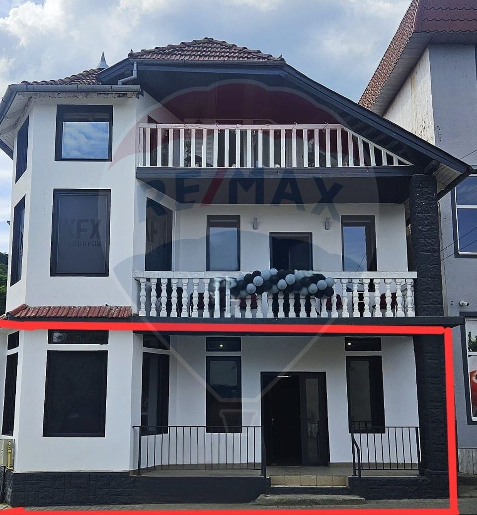 100sq.m Commercial Space for rent