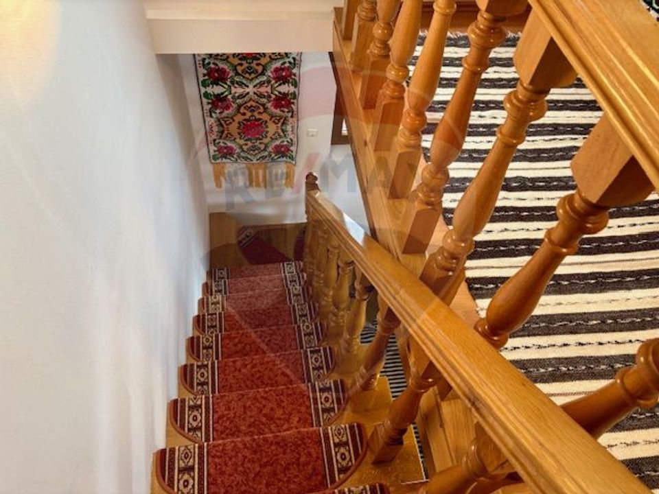 6 room House / Villa for sale