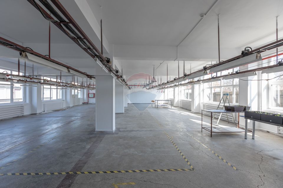940sq.m Commercial Space for rent, Serbanesti area