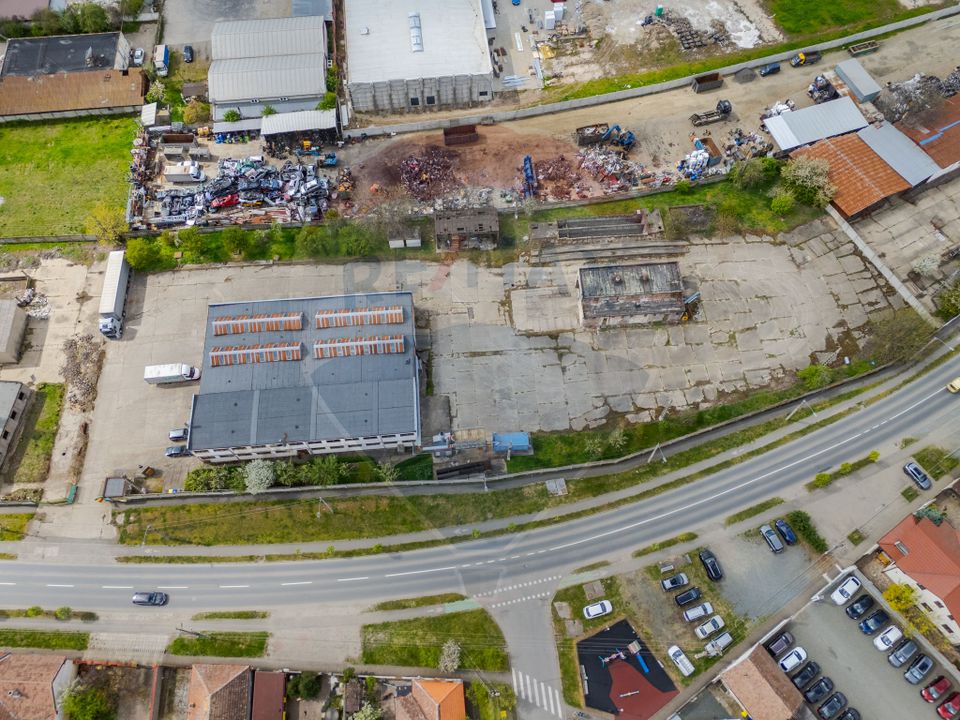 Teren 7619mp cu hala industriala/comerciala, FS - 110 ml de vanzare