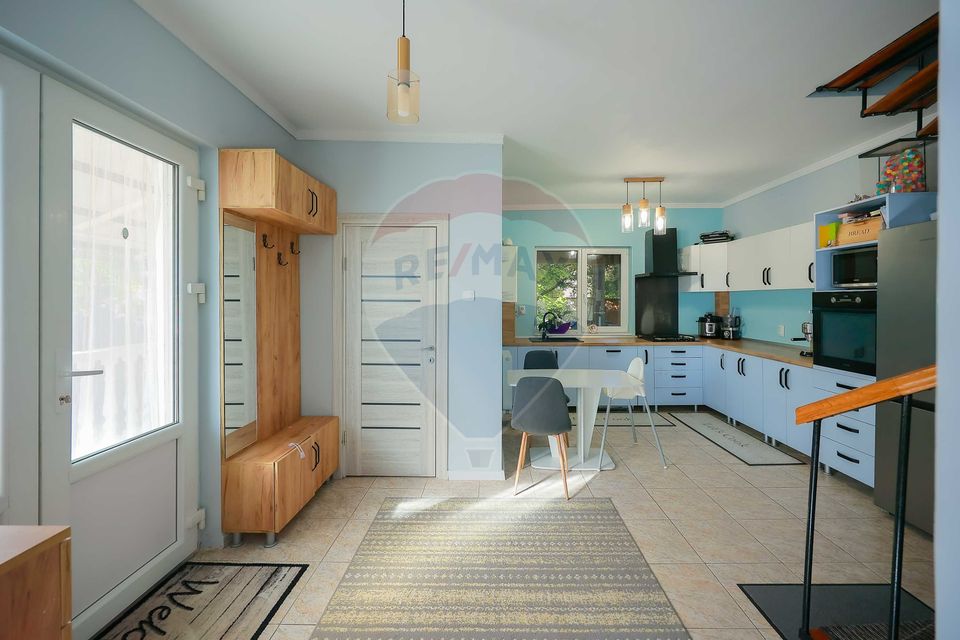 Casă de vânzare pentru locuit sau cabinete/birouri, zona Cantemir