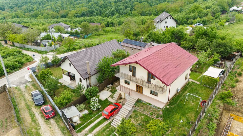 5 room House / Villa for sale