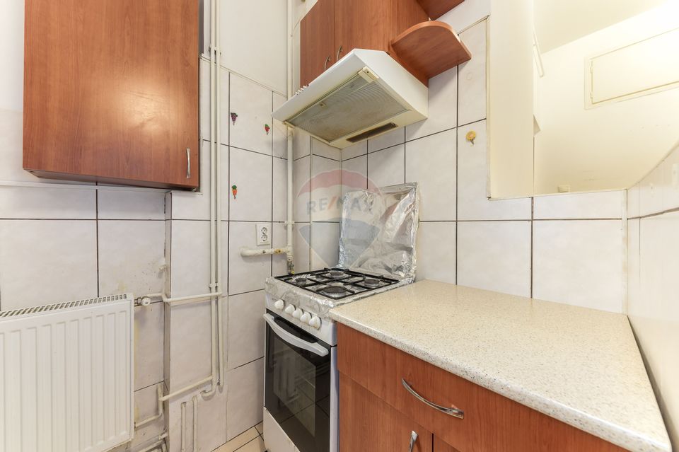 2 camere, zona ultracentrala, partial mobiliat, centrala proprie