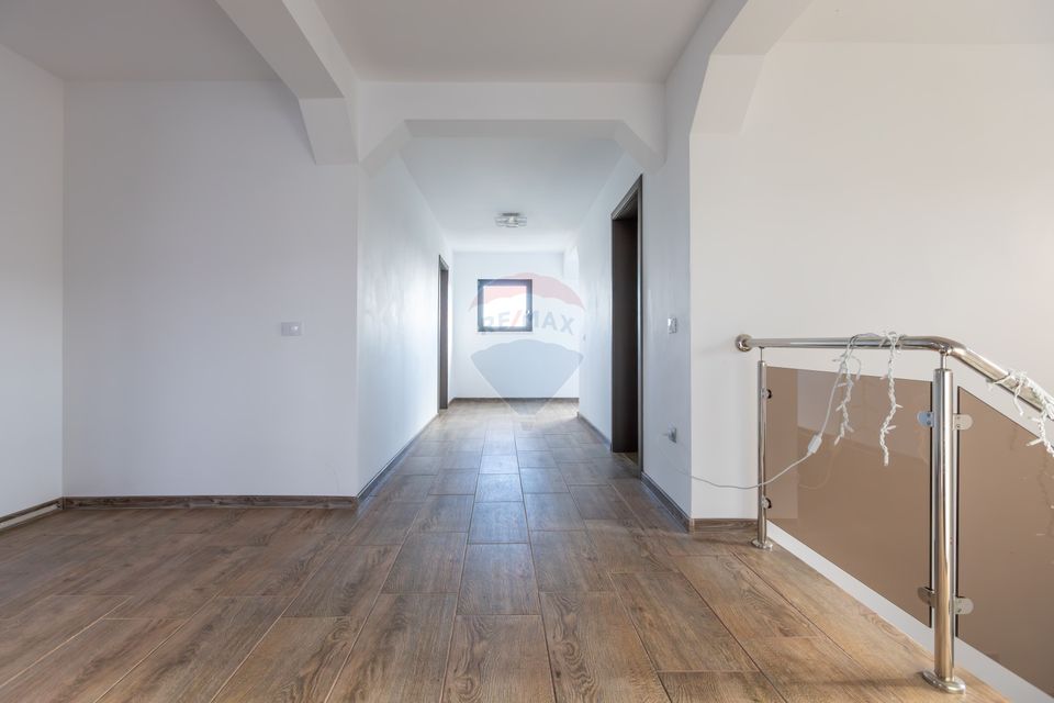 5 room House / Villa for sale