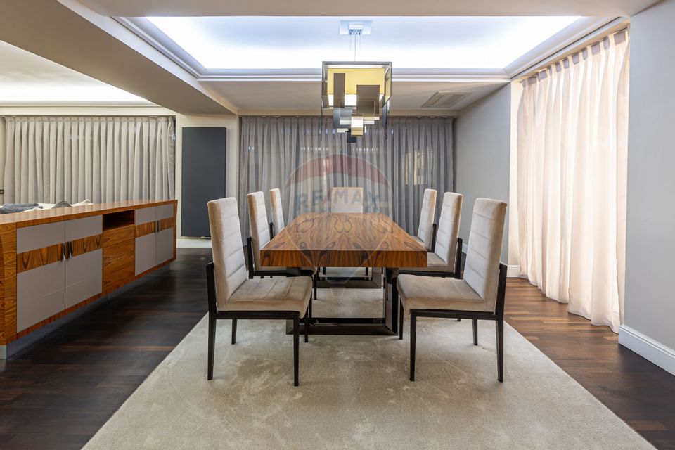 9 room House / Villa for sale, Km 4 area