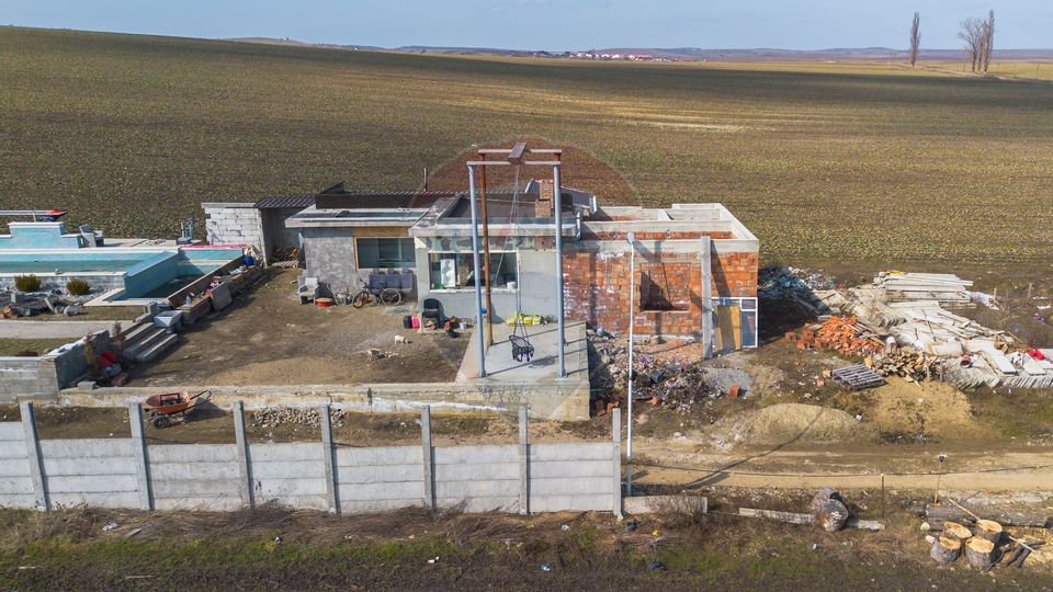 Land 13,500sqm Voinesti / Strada LUNGANI(DJ248B)