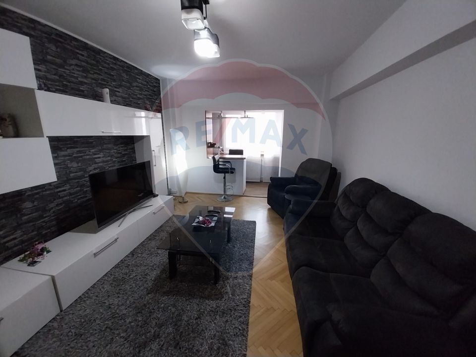 Apartament cu 3 camere  Promenada- Calea Severinului-Toporasi
