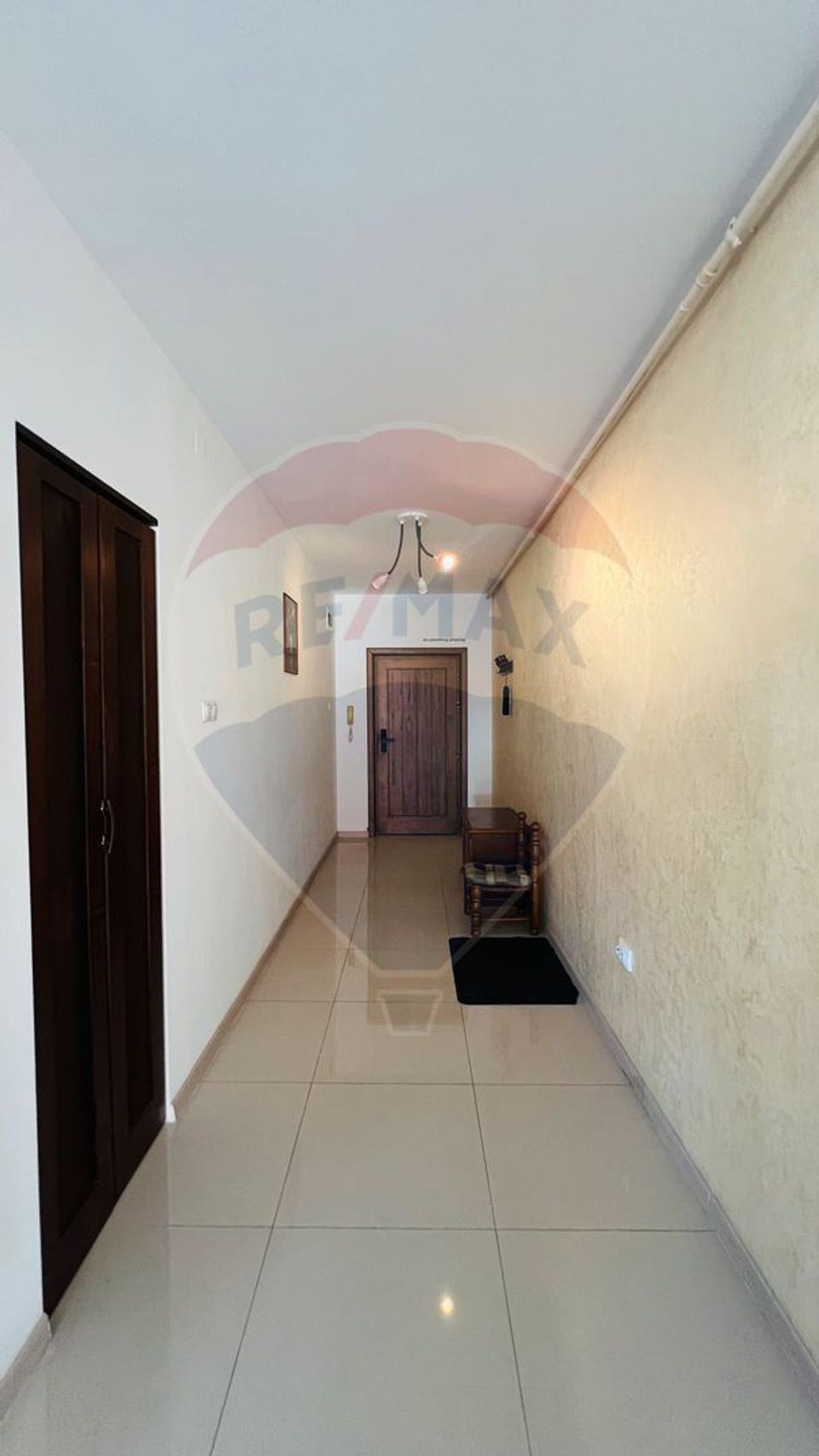 Apartament de lux de închiriat în zonǎ ultracentralǎ