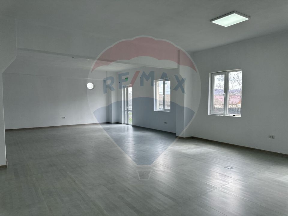 437sq.m Commercial Space for rent