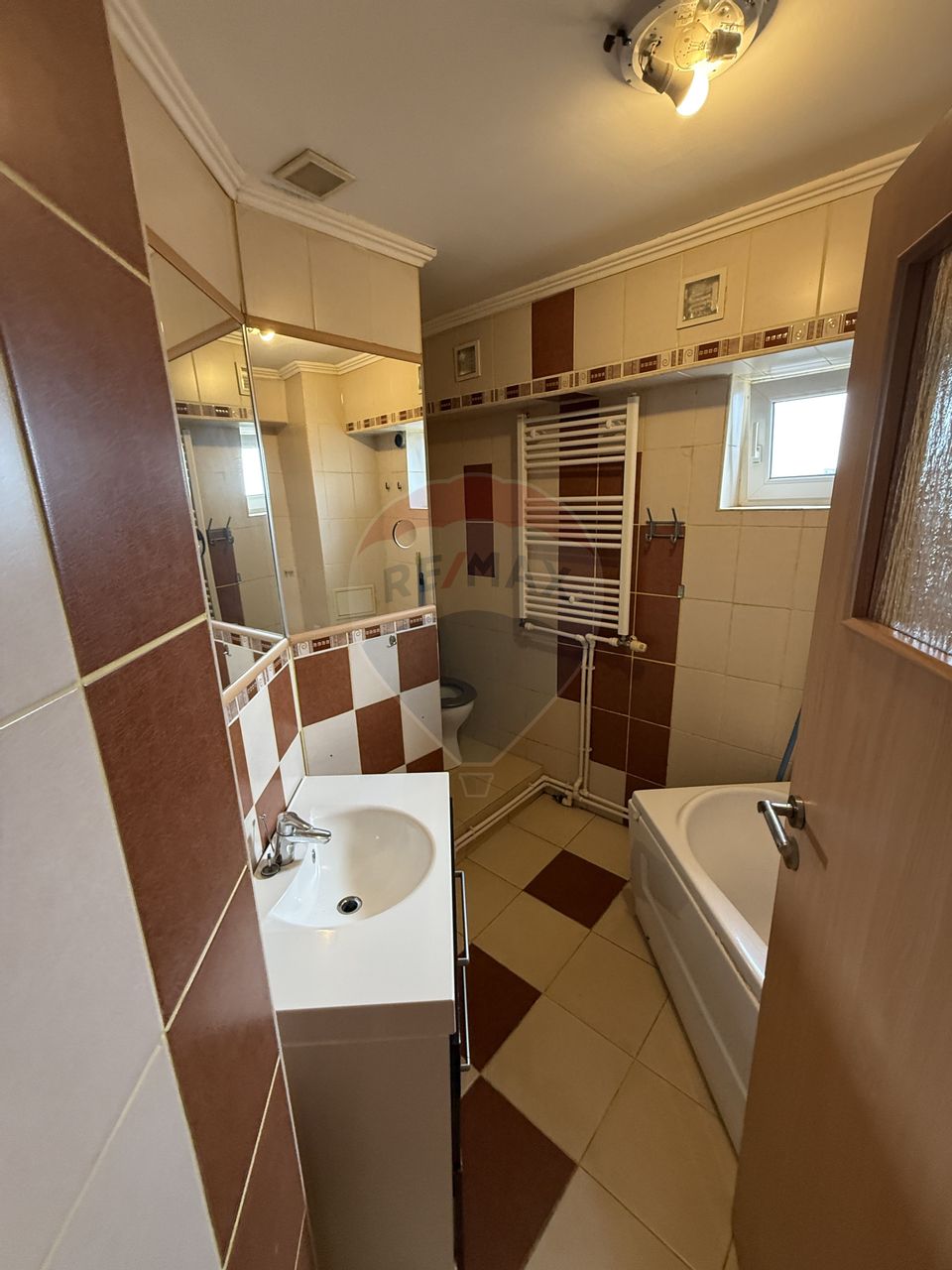 2 decomandate, Mc Donald's, centrala, aer conditionat