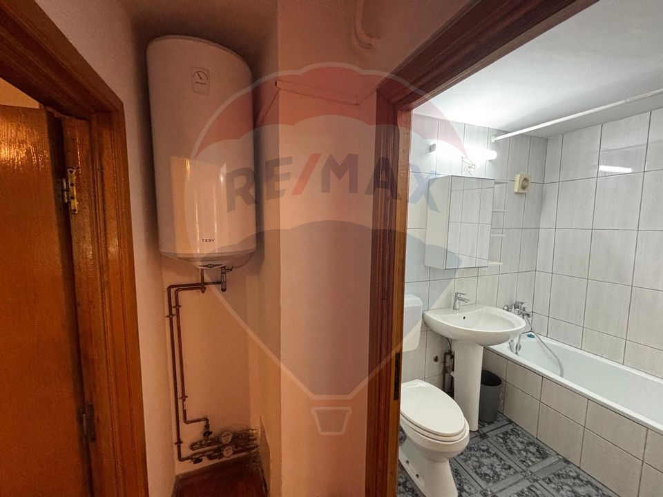 4 room Apartment for sale, Teiul Doamnei area