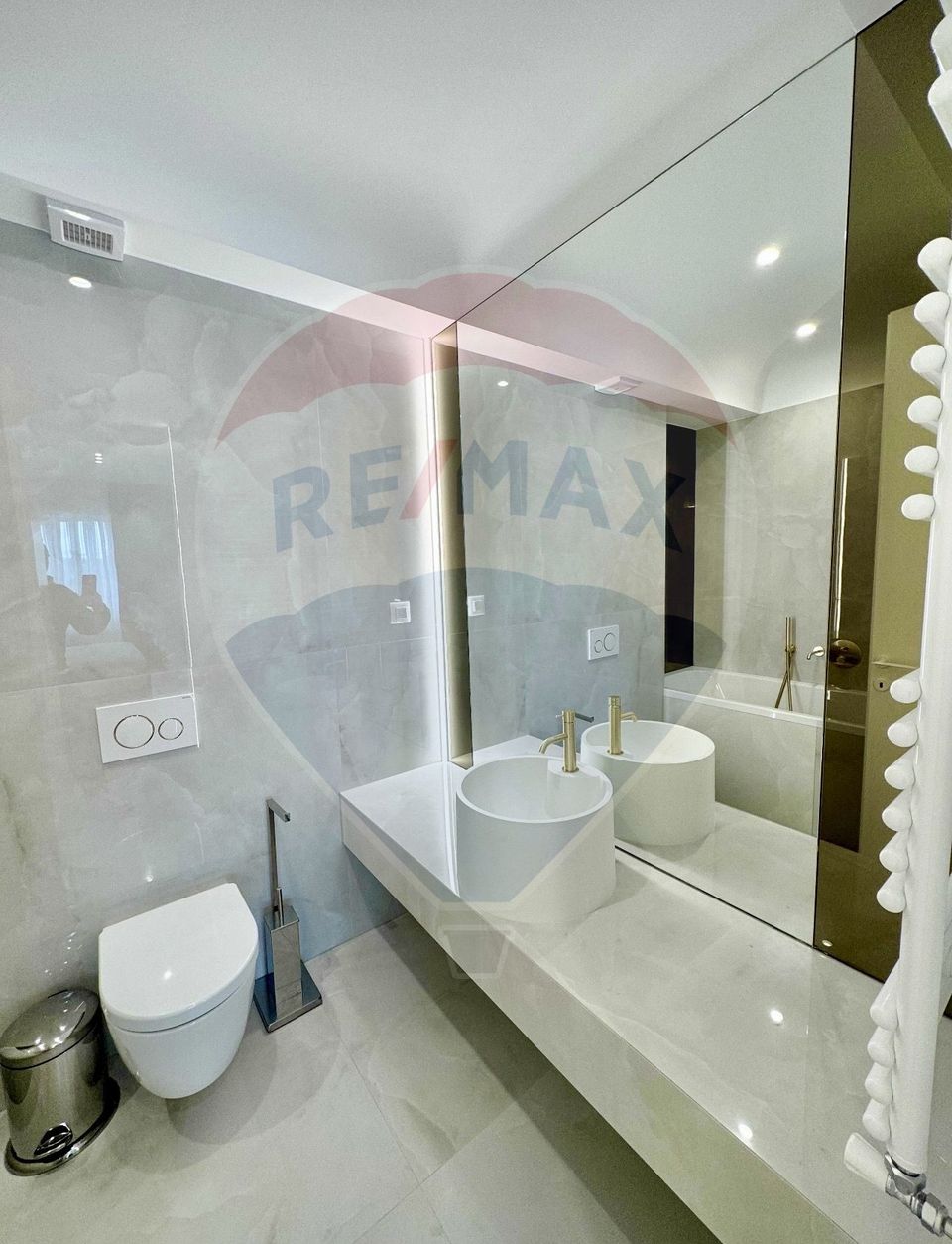 3 room Apartment for rent, Pipera area