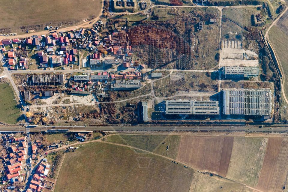 Teren industrial Orastie 13,5 ha cu hale fosta platforma industriala