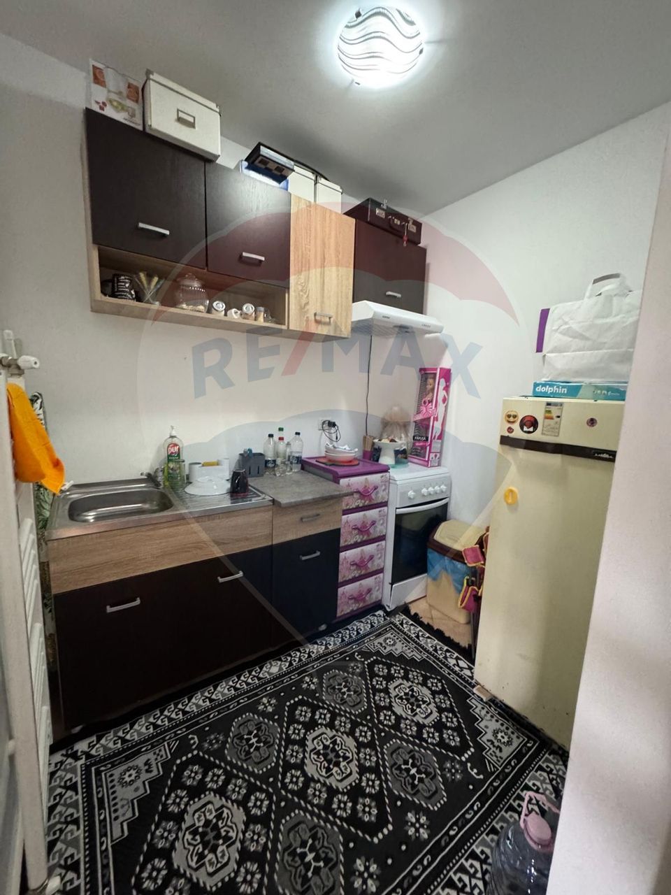 Casă / Vilă cu 8 camere de vânzare în zona Est