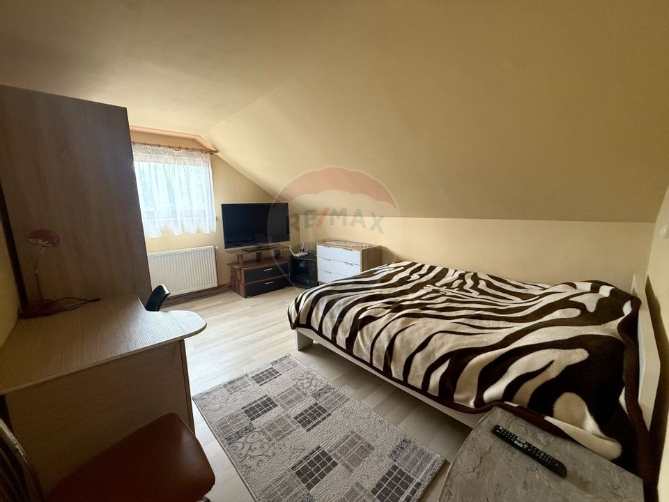 Comision 0% Casă de vânzare în Stolna cu livada,ciubăr,teren de 1464mp