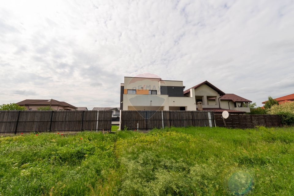 House - Villa 4 rooms in Pantelimon Magic Lake, Cernica forest