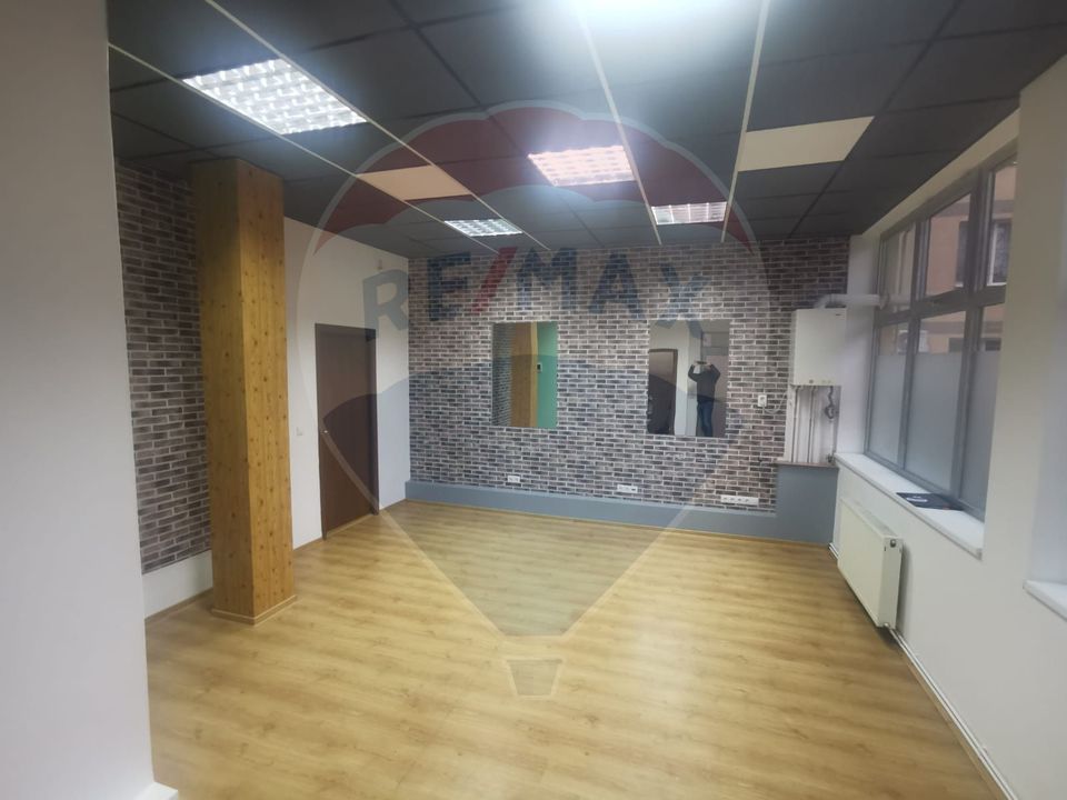 Spațiu comercial de 34mp de închiriat în zona centrală