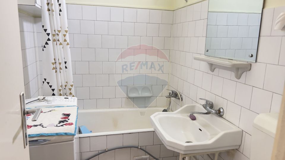 Apartament cu 3 camere de închiriat în zona Podgoria