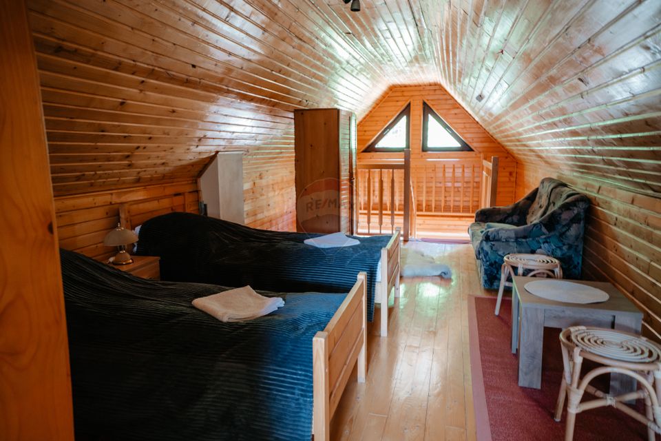 Vilă cu 6 camere, teren de 1000mp, într-un resort montan privat