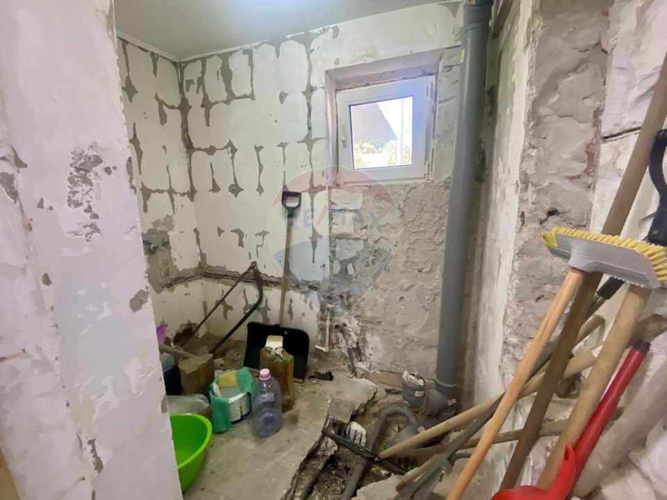 Vilă cu farmec istoric în Bușteni, pensiune sau locuință de vacanță!