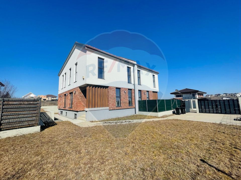 Casă modernă de vânzare  - Confort și eleganță în apropierea Clujului