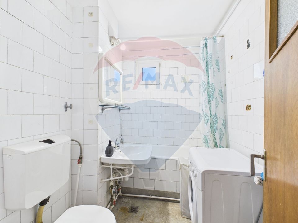 Apartament cu 3 camere în zona – 1 Mai / Domenii