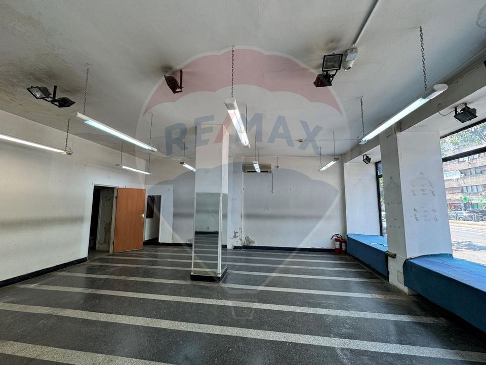 Commercial space for rent / Streetside / North Railway Station / 98sqm