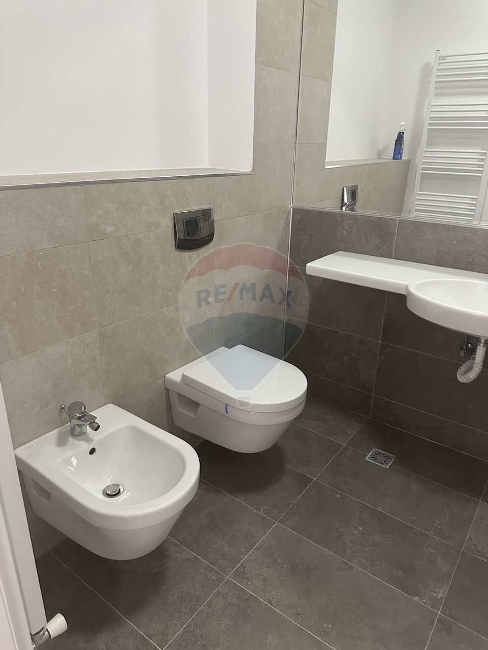 Apartament cu 2 camere de vânzare in Nord - 75 mp