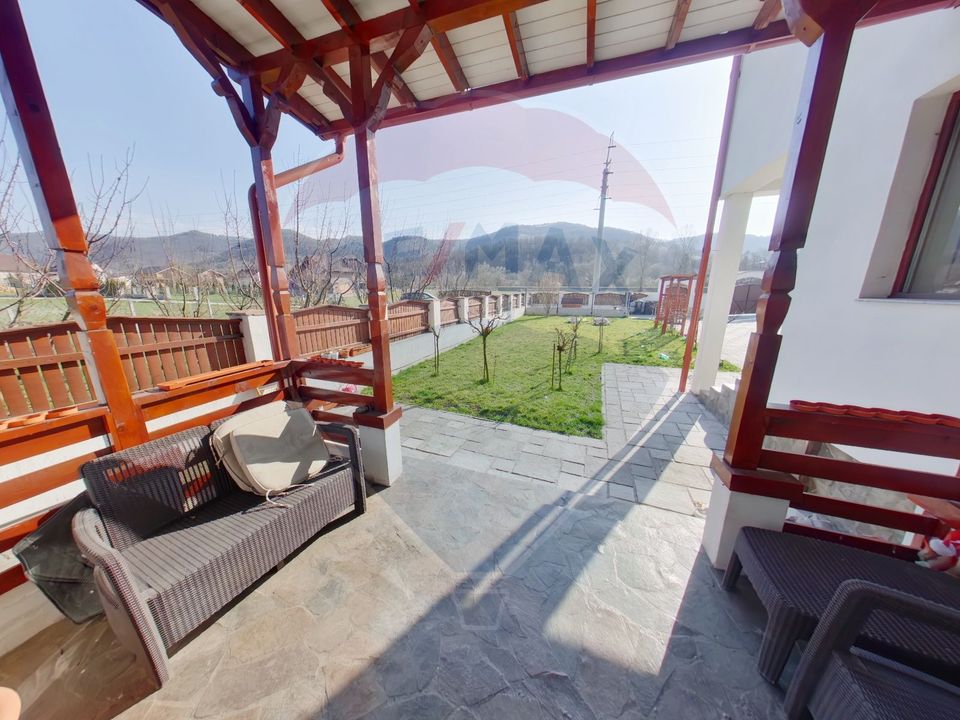 5 room House / Villa for sale