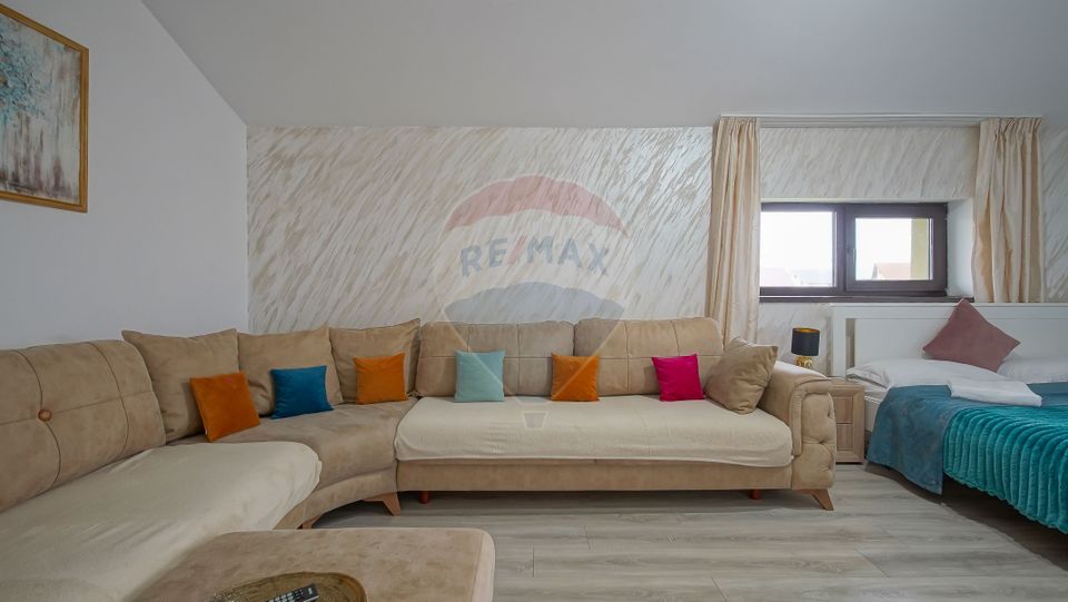 Vila cu 9 dormitoare şi 7 băi în Stupini, Brașov