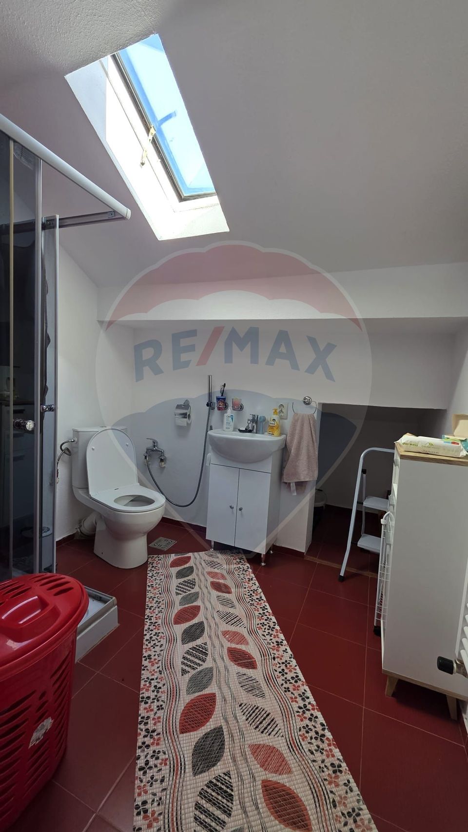 Casă / Vilă cu 4 camere de vânzare