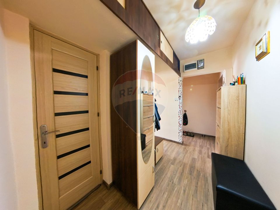 de vanzare apartament cu 3 camere - Calea Sagului