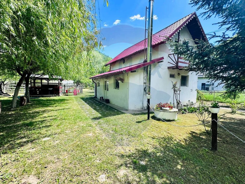 Pensiune + Vila pe malul raului Lotru-Malaia,Valcea