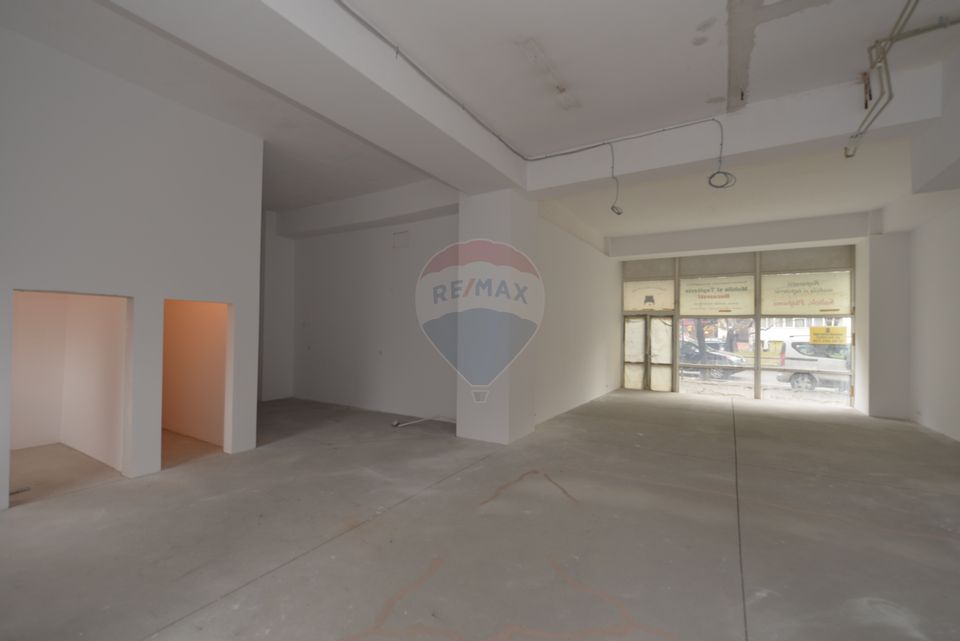 120sq.m Commercial Space for rent, Titulescu area