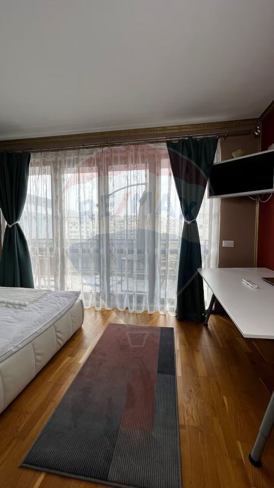 De inchiriat apartament central si cochet