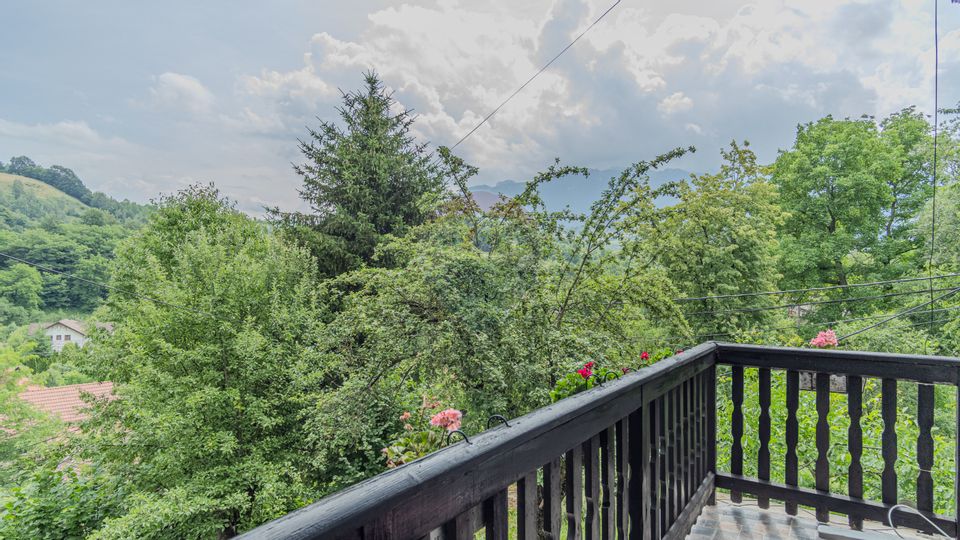 Casa / Vila 7 camere, aproape de Castelul Bran | COMISION 0% |